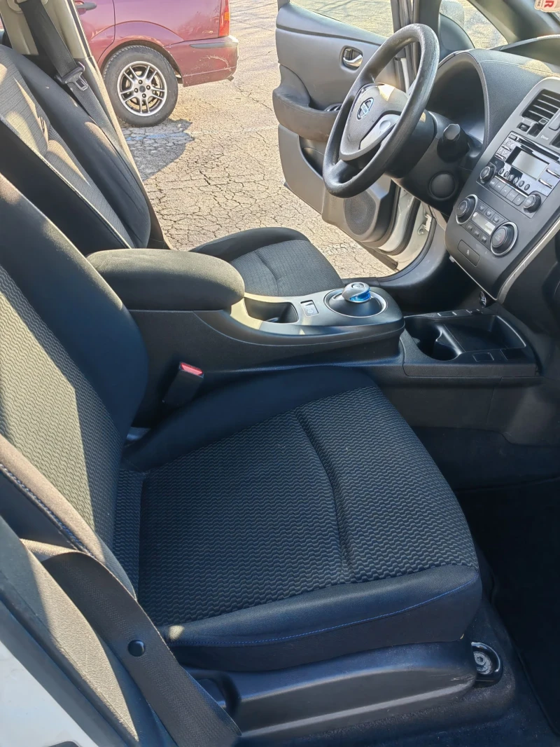 Nissan Leaf  24kw Tekna, снимка 13 - Автомобили и джипове - 52751936