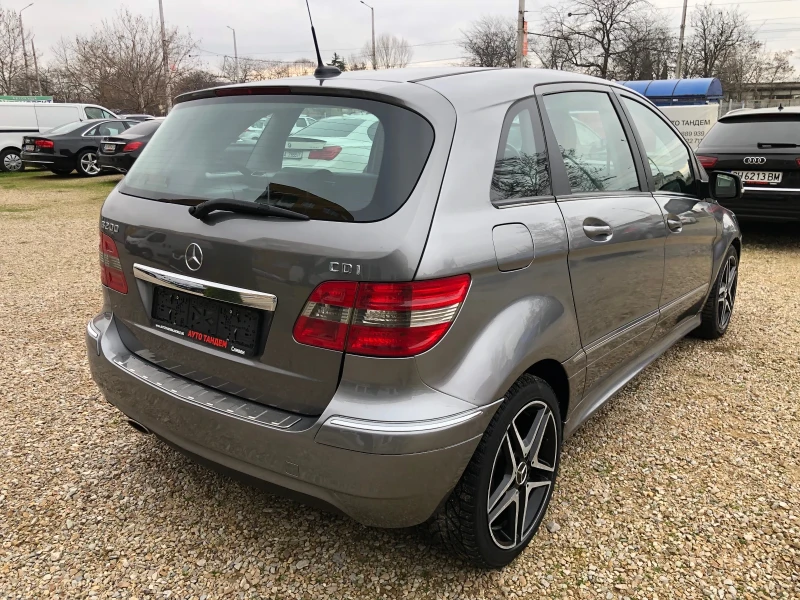 Mercedes-Benz B 200 ФЕЙСЛИФТ/2.0 CDI-6 ck/AVANGARDE-КАТО НОВА, снимка 5 - Автомобили и джипове - 52876878