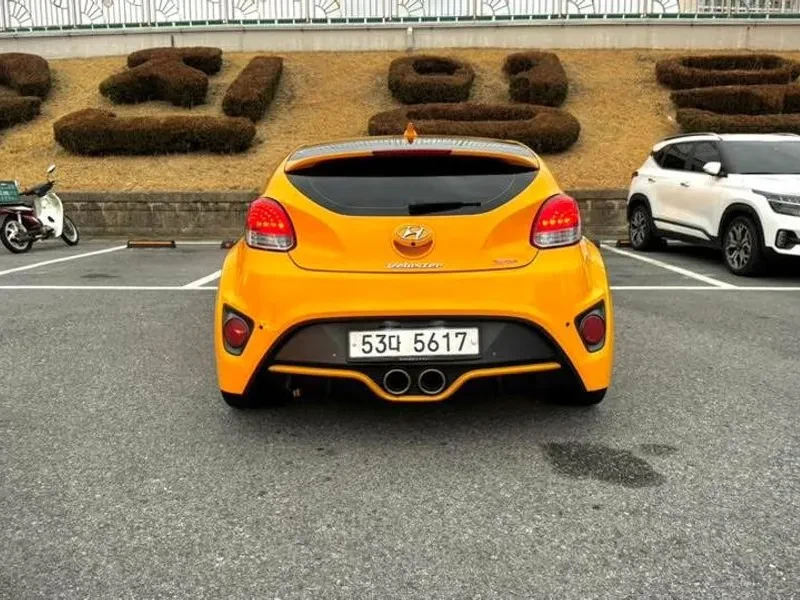 Hyundai Veloster  Veloster Turbo Gdi Extreme, снимка 4 - Автомобили и джипове - 54836279
