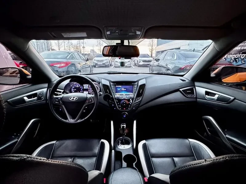 Hyundai Veloster  Veloster Turbo Gdi Extreme, снимка 9 - Автомобили и джипове - 54836279