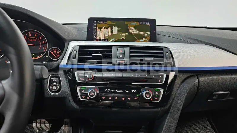 BMW 320 M ПАКЕТ / ЛИЗИНГ / ЦЕНА ДО БЪЛГАРИЯ, снимка 14 - Автомобили и джипове - 55431531