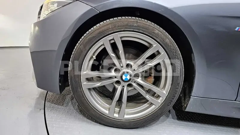BMW 320 M ПАКЕТ / ЛИЗИНГ / ЦЕНА ДО БЪЛГАРИЯ, снимка 5 - Автомобили и джипове - 55431531