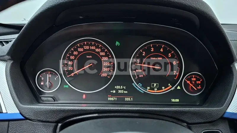 BMW 320 M ПАКЕТ / ЛИЗИНГ / ЦЕНА ДО БЪЛГАРИЯ, снимка 8 - Автомобили и джипове - 55431531