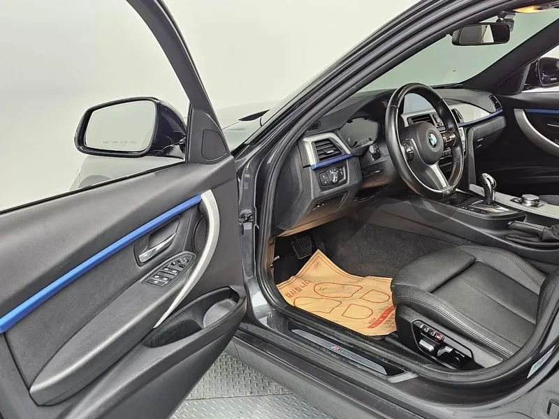 BMW 320 i - САМО 30% АВАНС, снимка 9 - Автомобили и джипове - 56304452