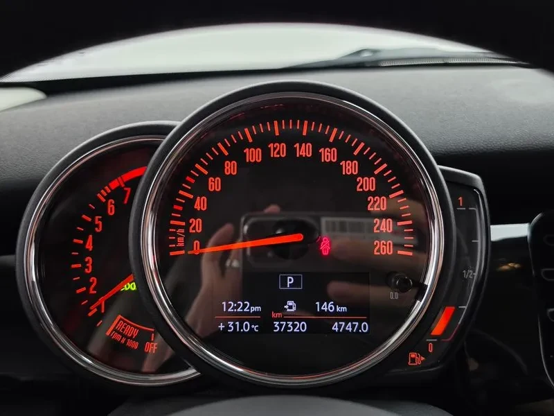 Mini Cooper 1.5, снимка 8 - Автомобили и джипове - 56324938
