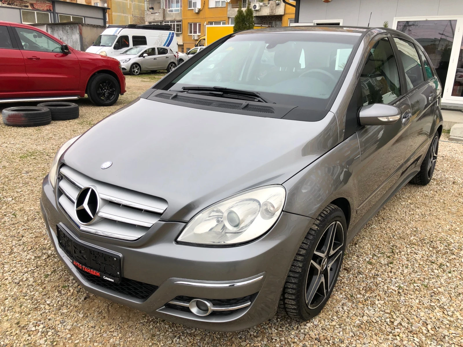 Mercedes-Benz B 200 ФЕЙСЛИФТ/2.0 CDI-6 ck/AVANGARDE-КАТО НОВА, снимка 1