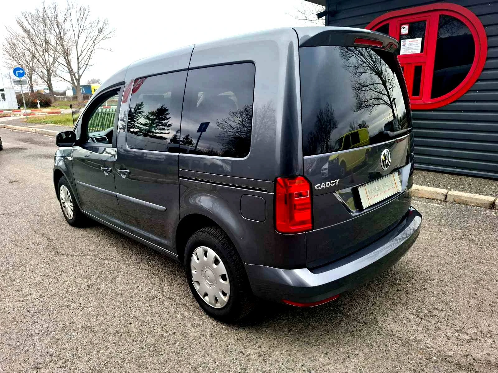 VW Caddy 1.4 TGi МЕТАН / 6+ 1 Места - изображение 5