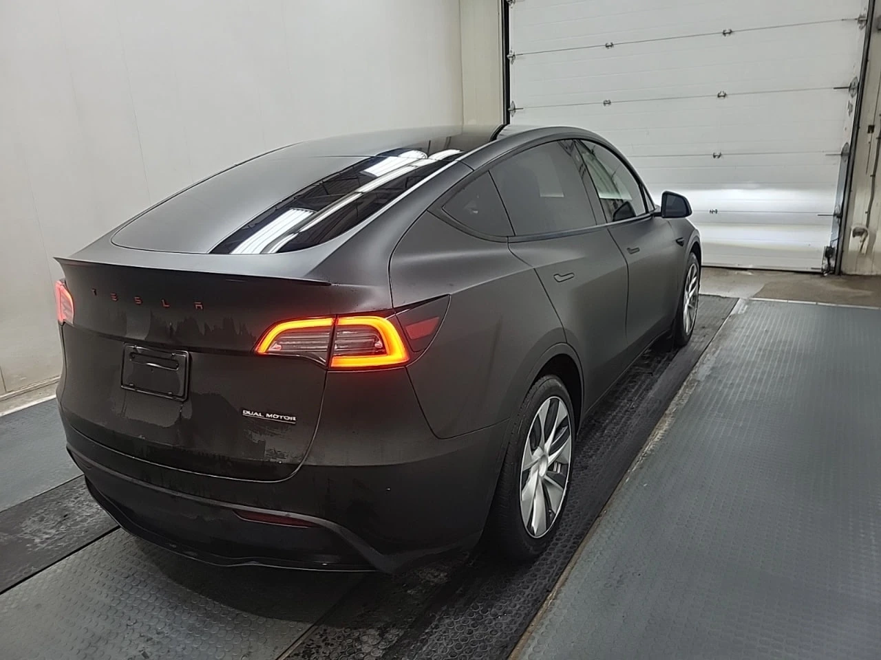 Tesla Model Y * Long Range* CARFAX* АВТОФИНАНСИРАНЕ*  - изображение 8