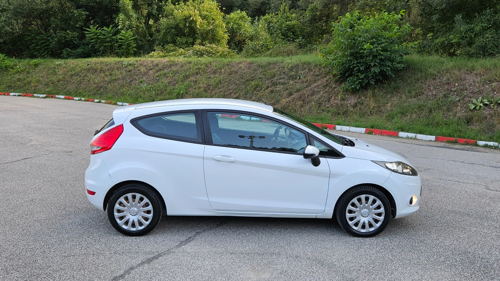Ford Fiesta 1.6 Hdi Klimatik/Facelift - изображение 8