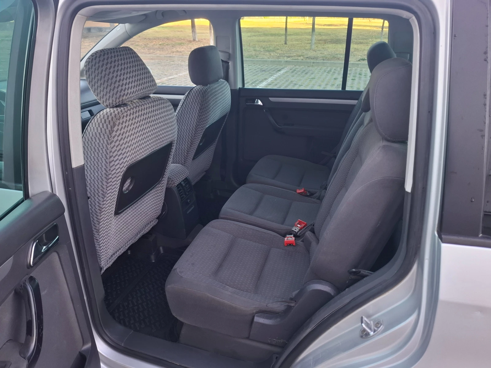 VW Touran 1.9tdi 6ск.7мес. - изображение 7
