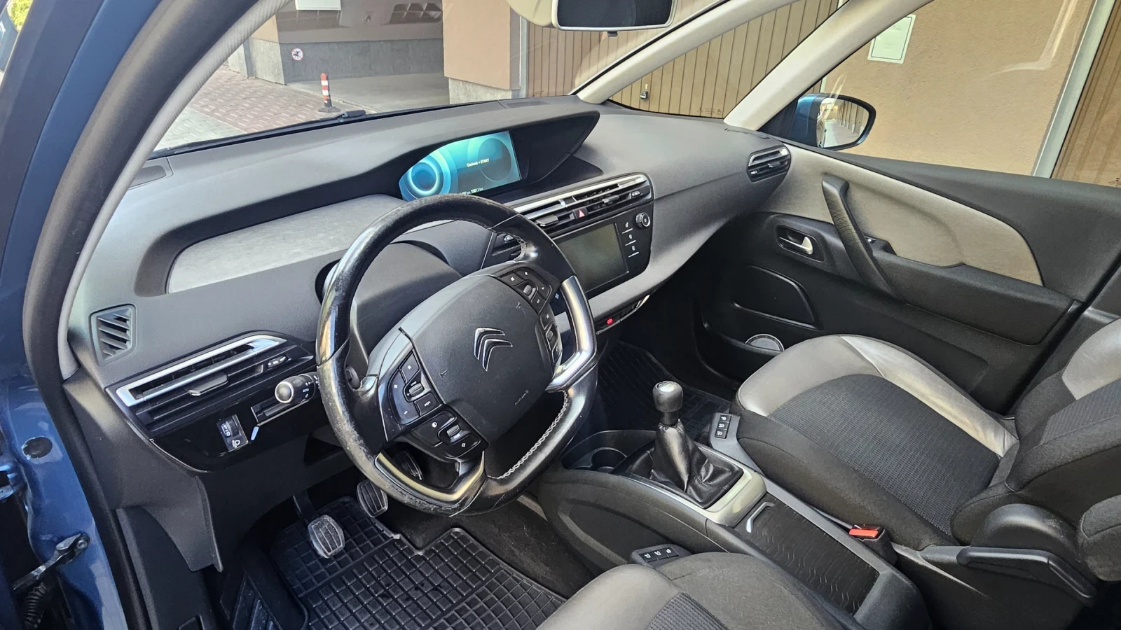 Citroen Grand C4 Picasso 1.2 Petrol 7 места - изображение 9