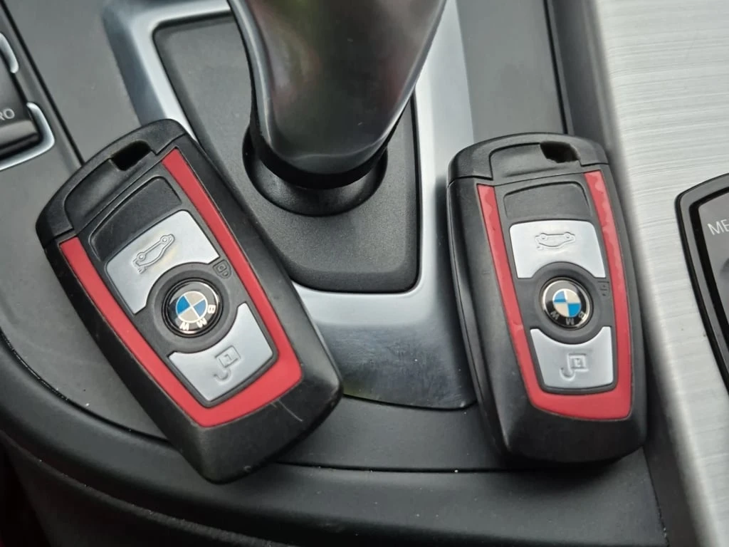 BMW 330 * 330I XDRIVE * CARFAX * ���� �� �� | Mobile.bg � ����������� 8