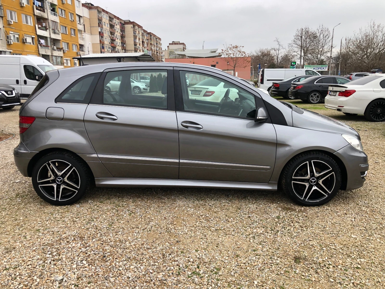 Mercedes-Benz B 200 ФЕЙСЛИФТ/2.0 CDI-6 ck/AVANGARDE-КАТО НОВА - изображение 4