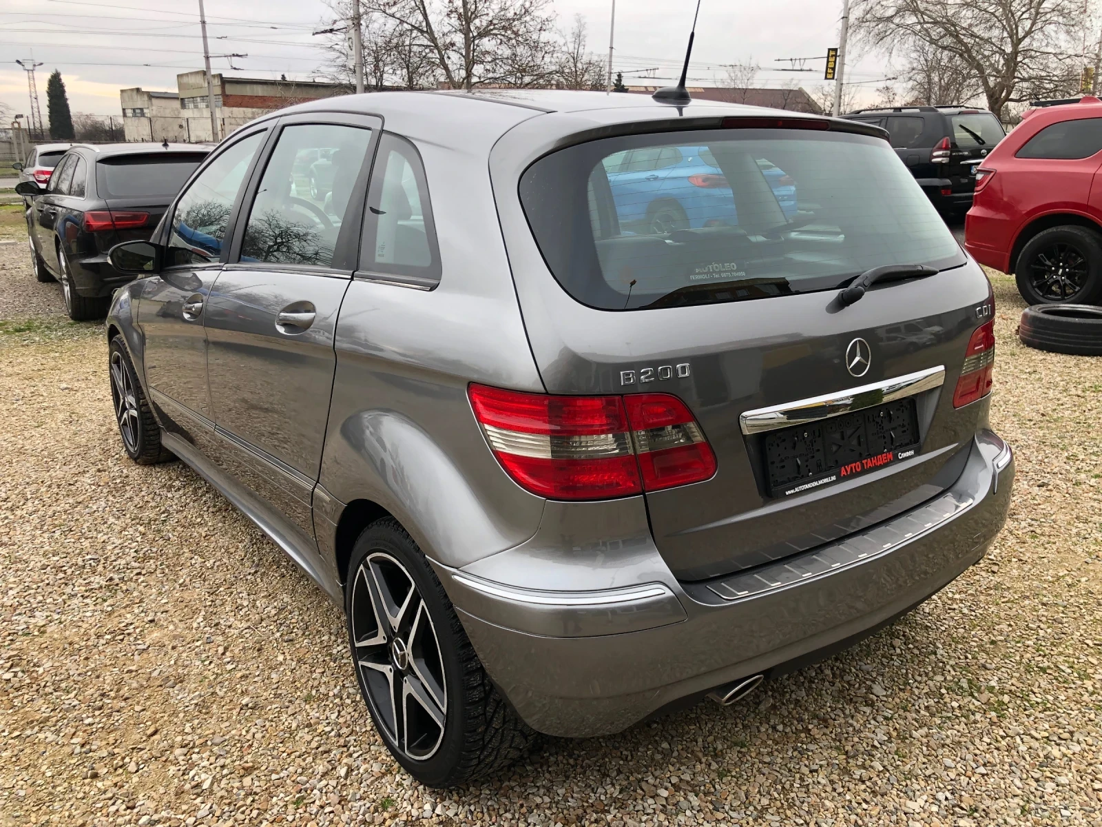 Mercedes-Benz B 200 ФЕЙСЛИФТ/2.0 CDI-6 ck/AVANGARDE-КАТО НОВА - изображение 6