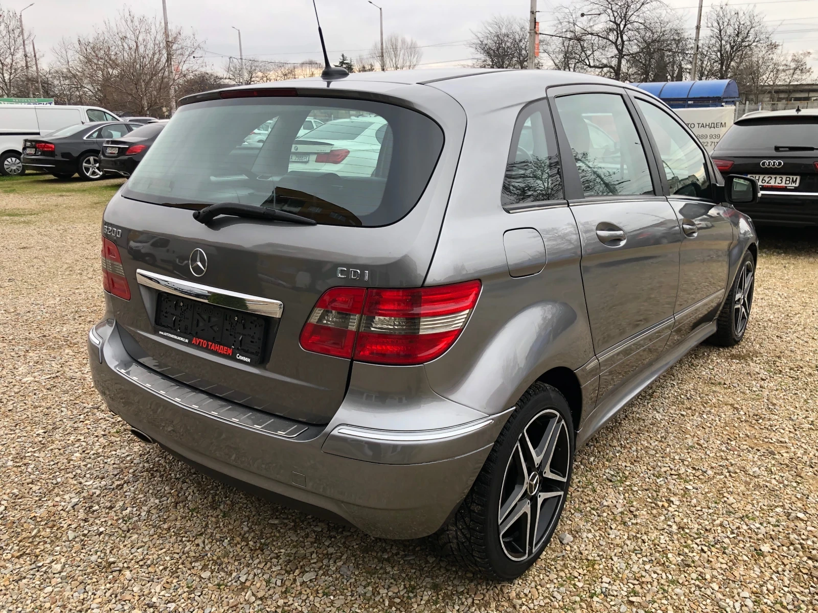 Mercedes-Benz B 200 ФЕЙСЛИФТ/2.0 CDI-6 ck/AVANGARDE-КАТО НОВА - изображение 5