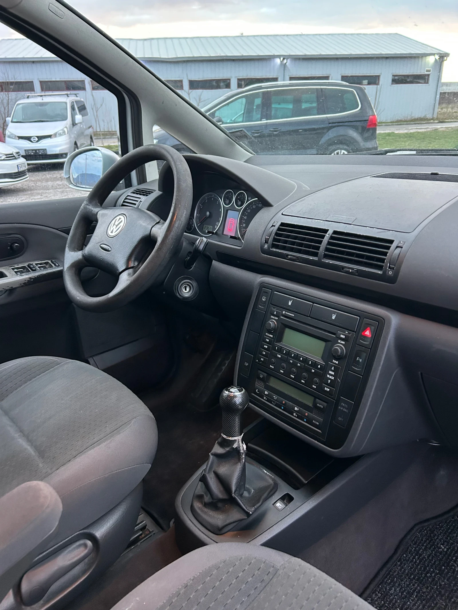 VW Sharan 1.8T 150ps 7����� | Mobile.bg � ����������� 13