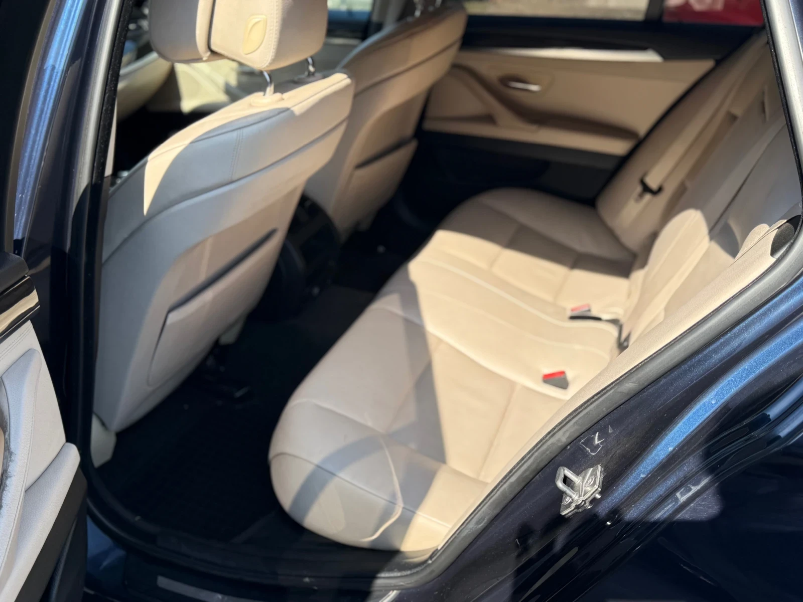 BMW 525 Автомат* X-Drive* Кожа* F1* Star/Stop* M-Pack* , снимка 9 - Автомобили и джипове - 54844288
