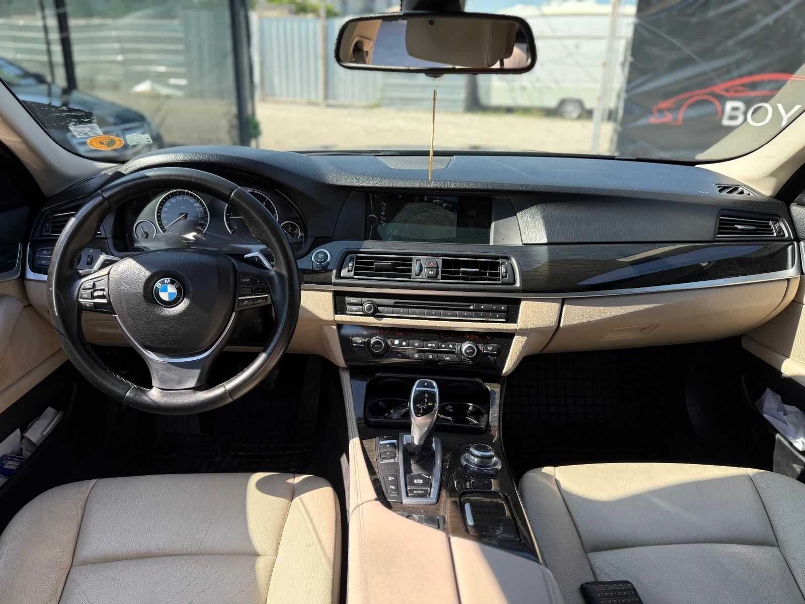 BMW 525 Автомат* X-Drive* Кожа* F1* Star/Stop* M-Pack* , снимка 8 - Автомобили и джипове - 54844288