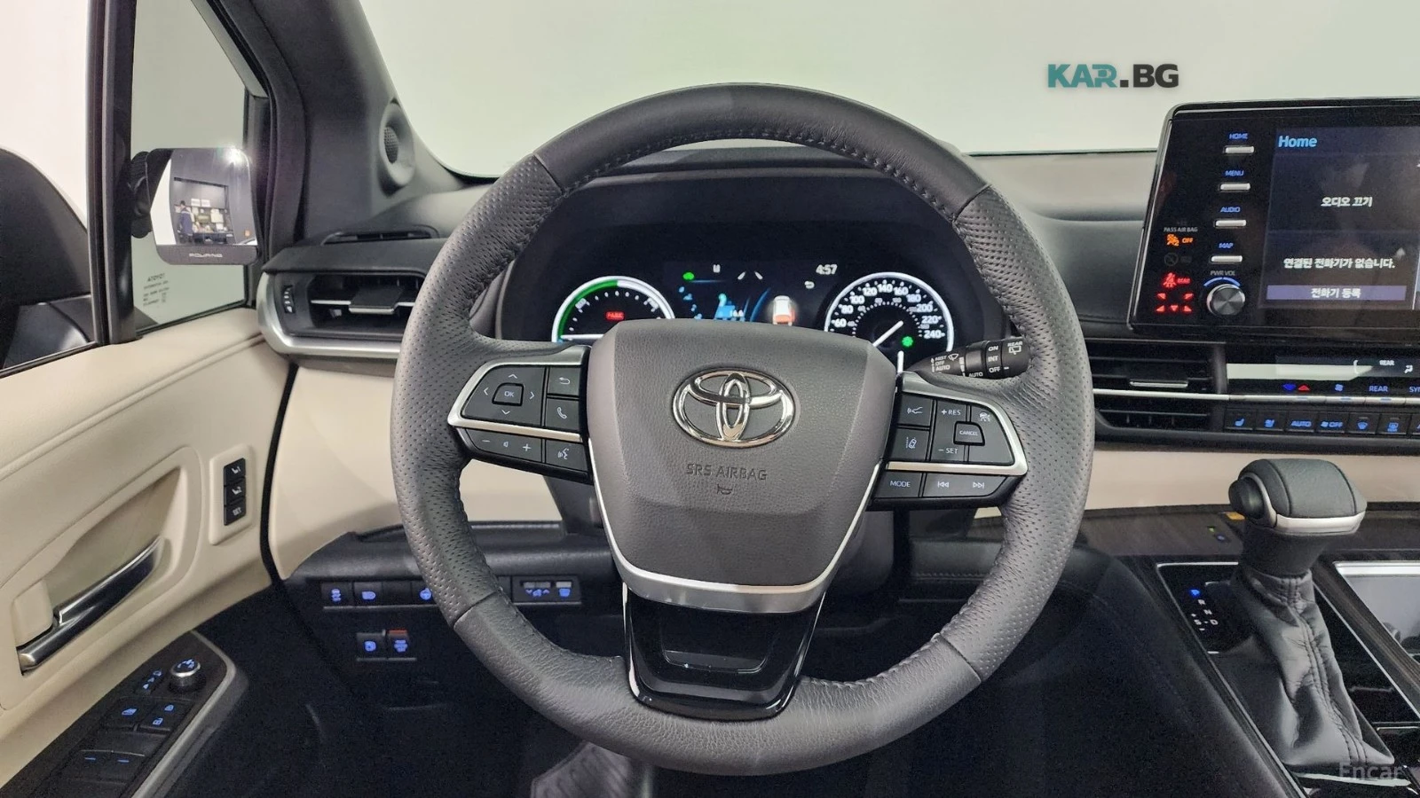 Toyota Sienna 2.5 HYBRID/HUD/360/ПОДГРЕВ/ОБДУХВАНЕ/TV, снимка 11 - Автомобили и джипове - 54902551