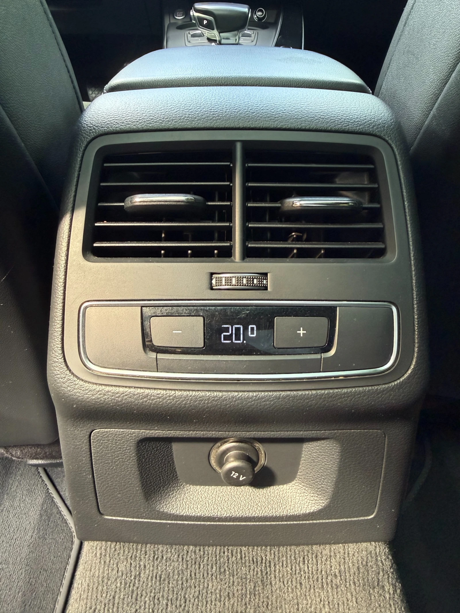 Audi A4 2.O TDI, снимка 13 - Автомобили и джипове - 55156847