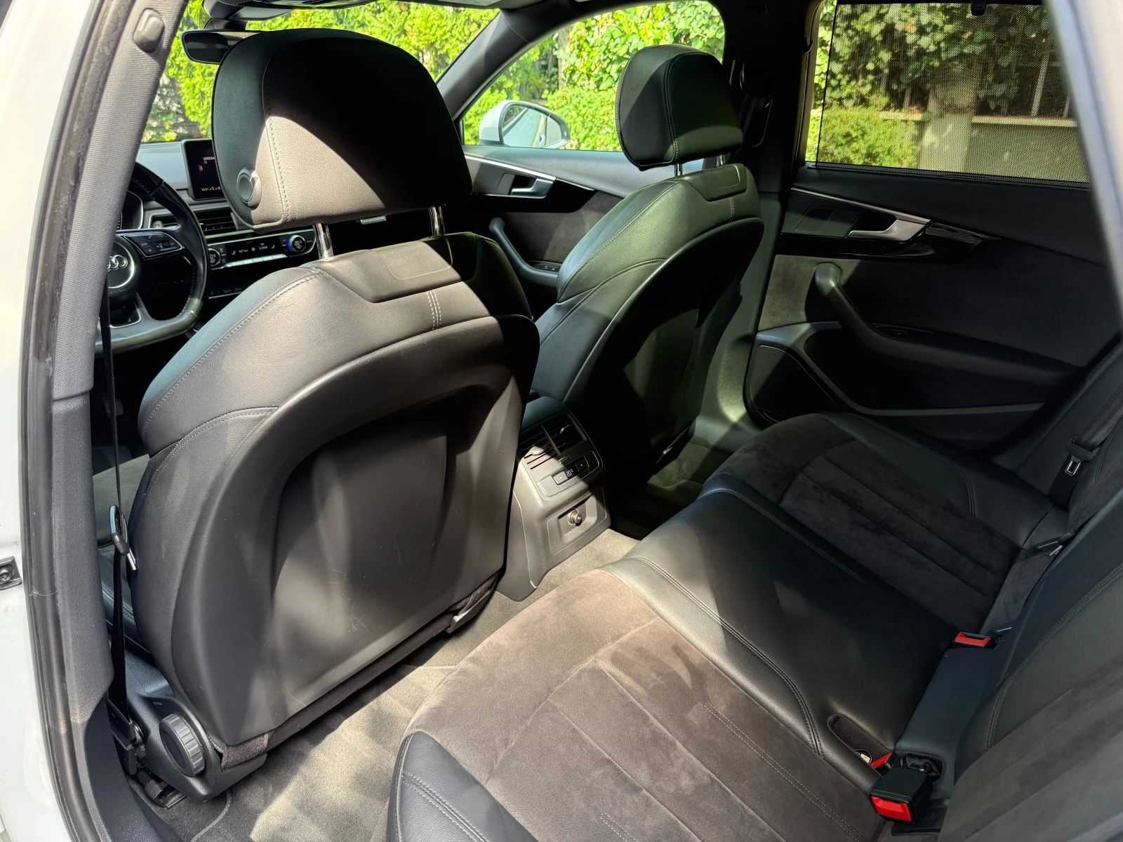 Audi A4 2.O TDI, снимка 10 - Автомобили и джипове - 55156847
