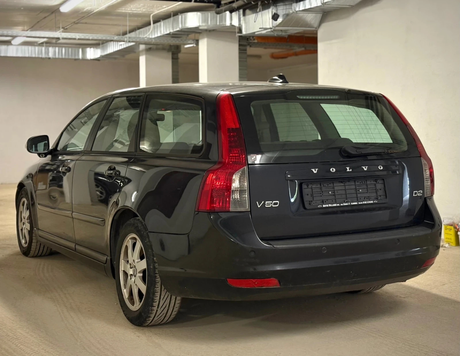 Volvo V50 * D2 * 115к.с * СЕРВИЗНА ИСТОРИЯ * МЪРТВА ТОЧКА * , снимка 6 - Автомобили и джипове - 55239562