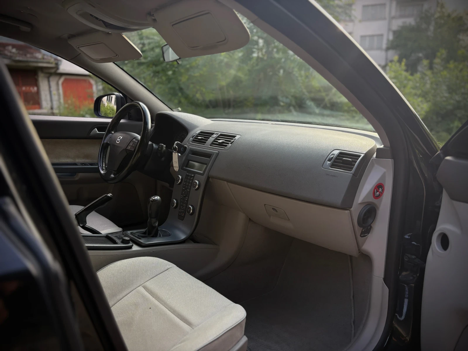 Volvo V50 * D2 * 115к.с * СЕРВИЗНА ИСТОРИЯ * МЪРТВА ТОЧКА * , снимка 7 - Автомобили и джипове - 55422860