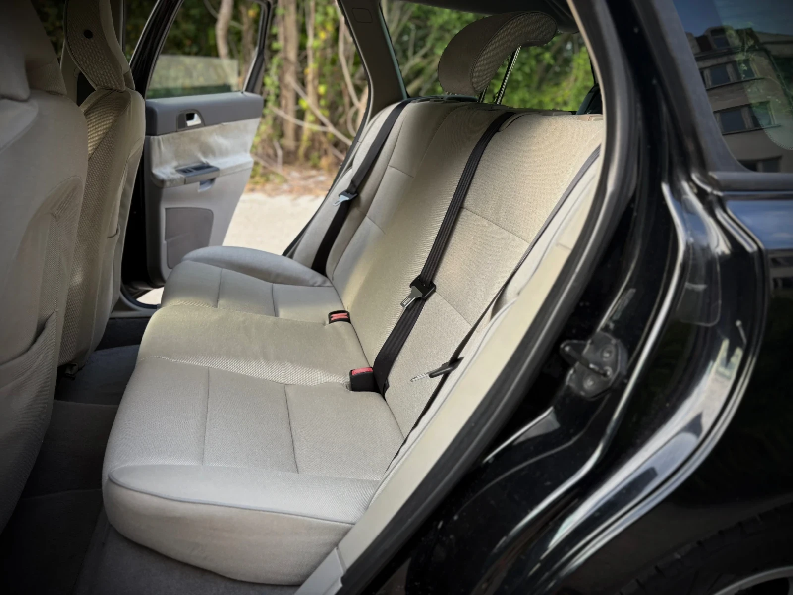 Volvo V50 * D2 * 115к.с * СЕРВИЗНА ИСТОРИЯ * МЪРТВА ТОЧКА * , снимка 12 - Автомобили и джипове - 55422860