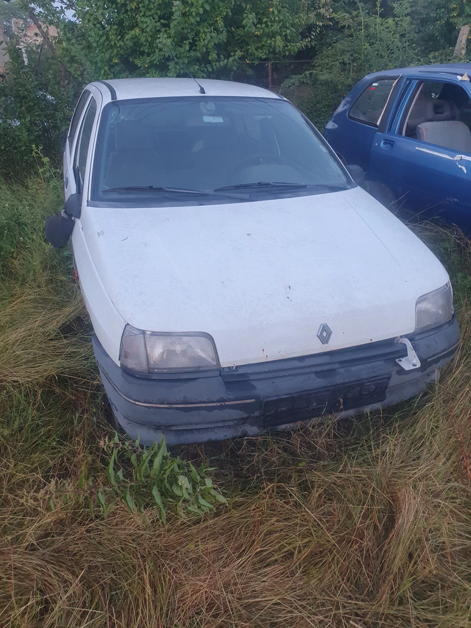 Renault Clio, снимка 2 - Автомобили и джипове - 55307209