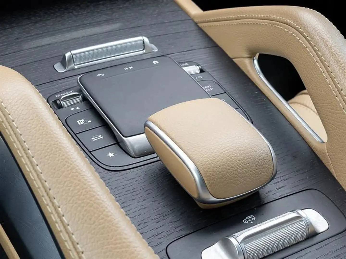 Mercedes-Benz GLE 450 BURMESTER ЦЕНА ДО БЪЛГАРИЯ АВТОКРЕДИТ, снимка 15 - Автомобили и джипове - 55465487