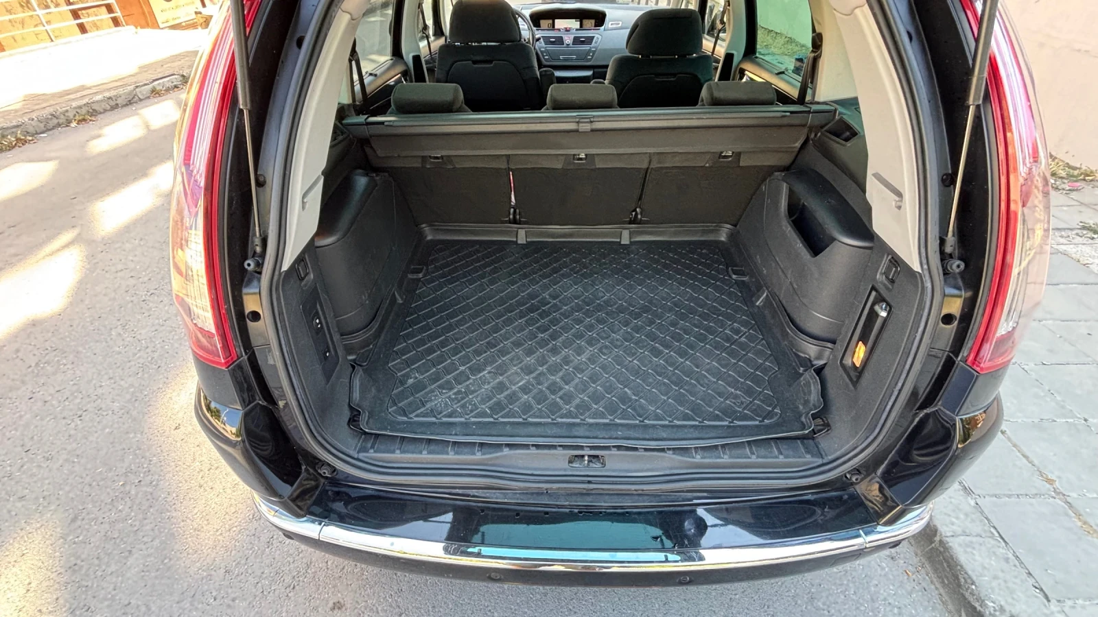 Citroen C4 Picasso, снимка 14 - Автомобили и джипове - 55751925
