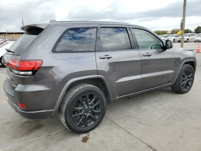 Jeep Grand cherokee Подгрев* Keyless* Камера, снимка 3 - Автомобили и джипове - 48402340