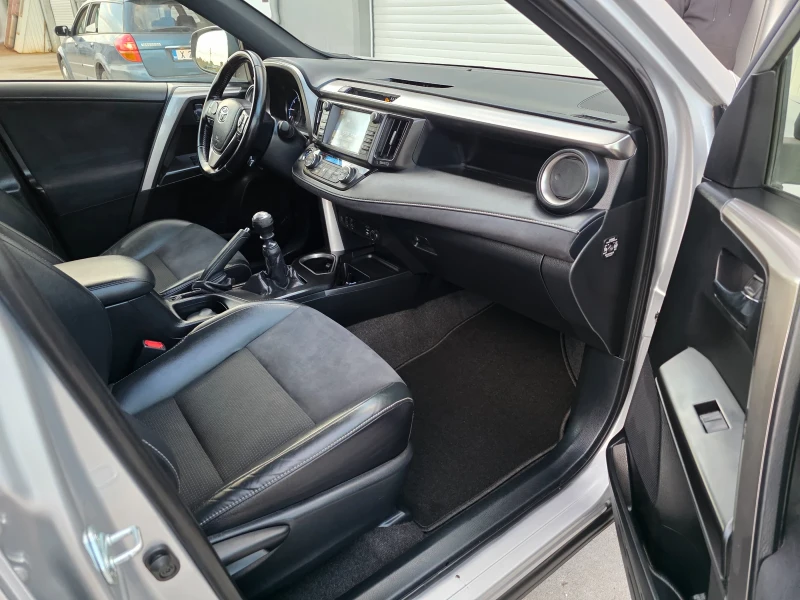 Toyota Rav4 2.0D-4D Face, снимка 7 - Автомобили и джипове - 52283906