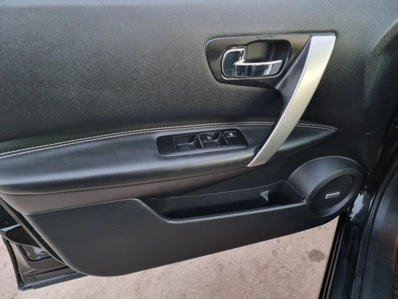 Nissan Qashqai ВСИЧКИ ЕКСТРИ 4х4, снимка 10 - Автомобили и джипове - 52506317