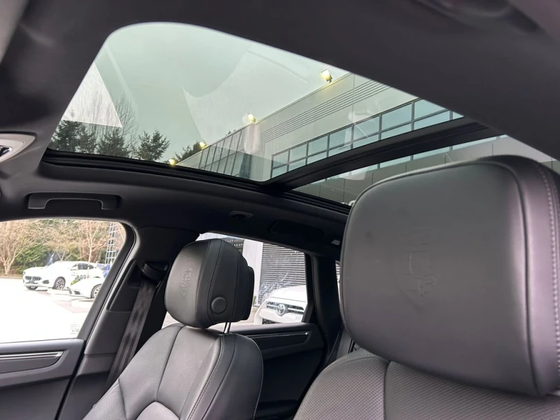 Porsche Macan * AWD * CARFAX * БЕЗ ПЪРВОНАЧАЛНА ВНОСКА, снимка 8 - Автомобили и джипове - 52940383