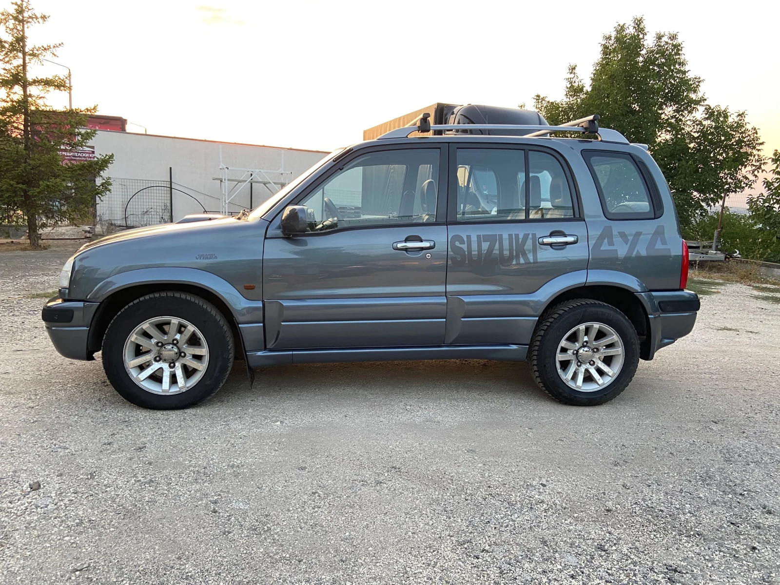 Suzuki Grand vitara 2.0D 4X4 109кс. - изображение 6