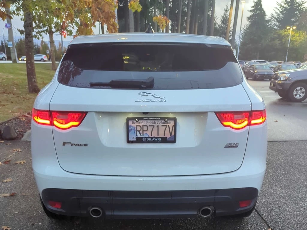 Jaguar F-PACE * R Sport * CARFAX * БЕЗ ПЪРВОНАЧАЛНА ВНОСКА - изображение 4