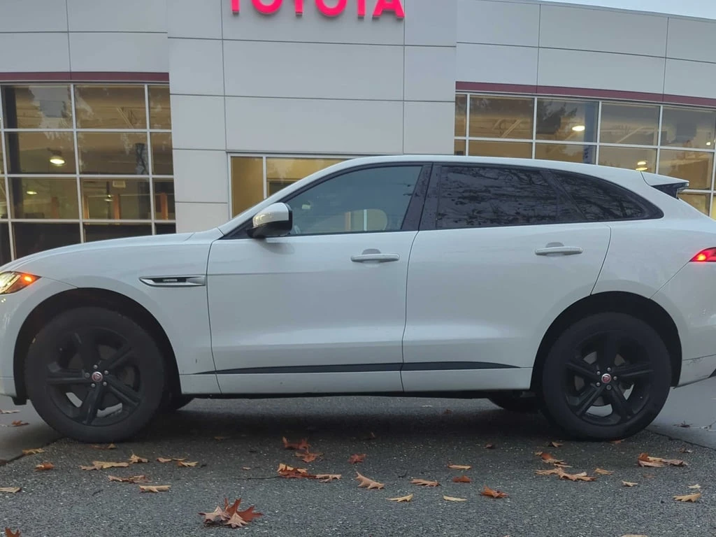 Jaguar F-PACE * R Sport * CARFAX * БЕЗ ПЪРВОНАЧАЛНА ВНОСКА - изображение 2