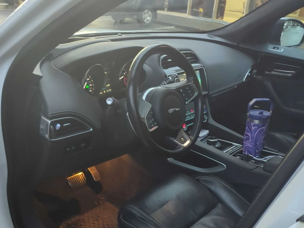 Jaguar F-PACE * R Sport * CARFAX * БЕЗ ПЪРВОНАЧАЛНА ВНОСКА - изображение 5