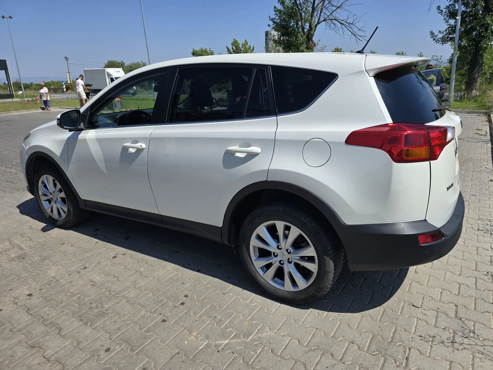 Toyota Rav4 2.2 D-CAT 150 hp, снимка 7 - Автомобили и джипове - 53738271