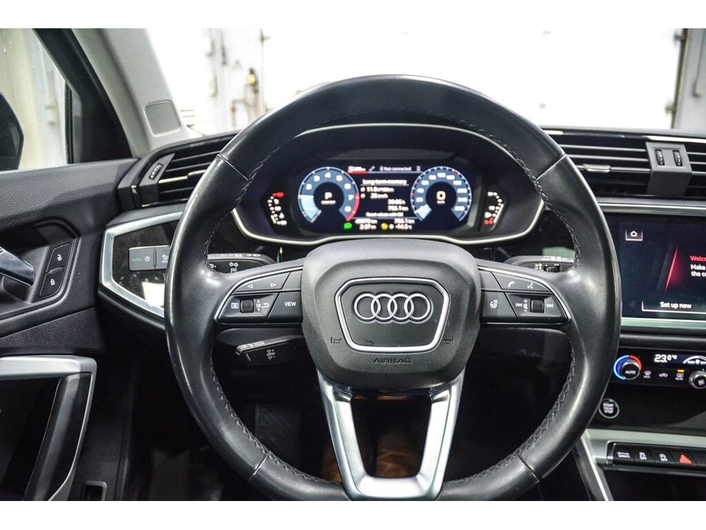 Audi Q3 * KOMFORT QUATTRO / KOMFORT QUATTRO * CARFAX * ЦЕН, снимка 14 - Автомобили и джипове - 53947260