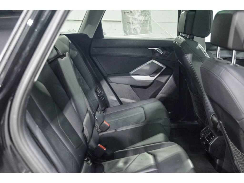 Audi Q3 * KOMFORT QUATTRO / KOMFORT QUATTRO * CARFAX * ЦЕН, снимка 17 - Автомобили и джипове - 53947260