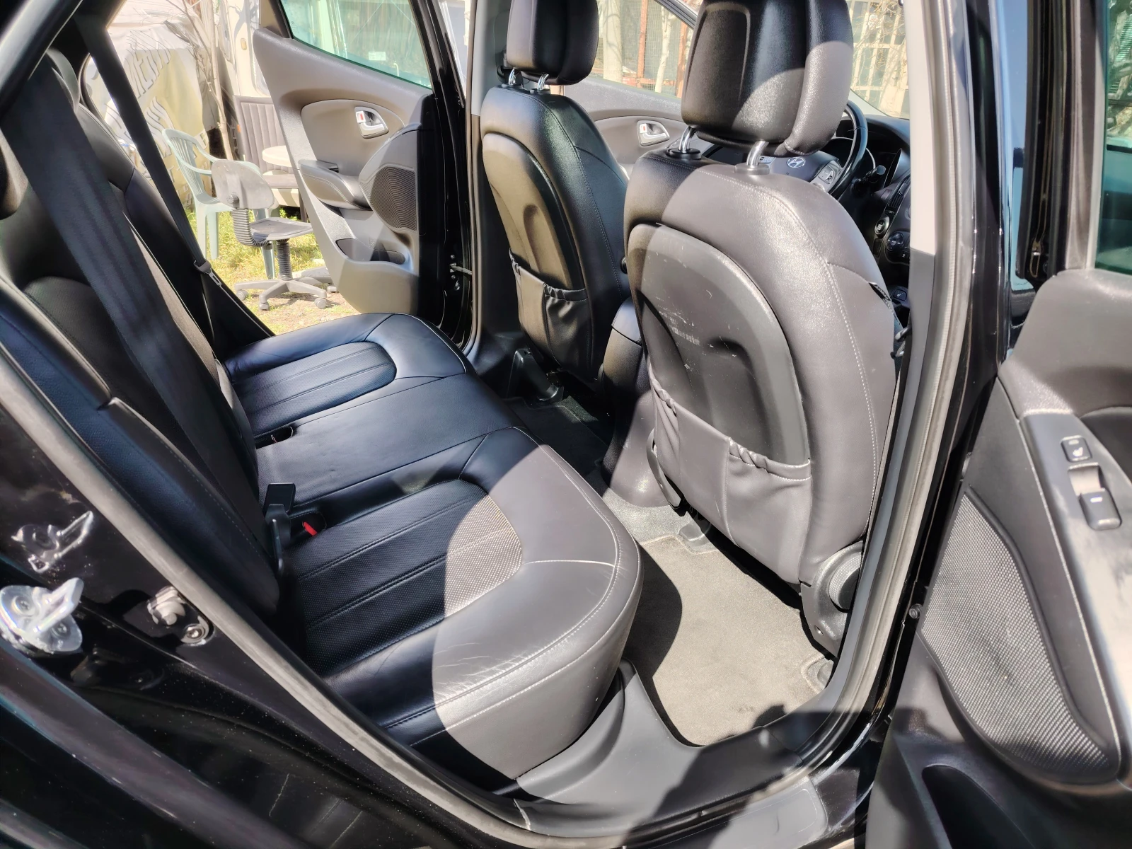 Hyundai IX35 2.0i, снимка 10 - Автомобили и джипове - 53995139