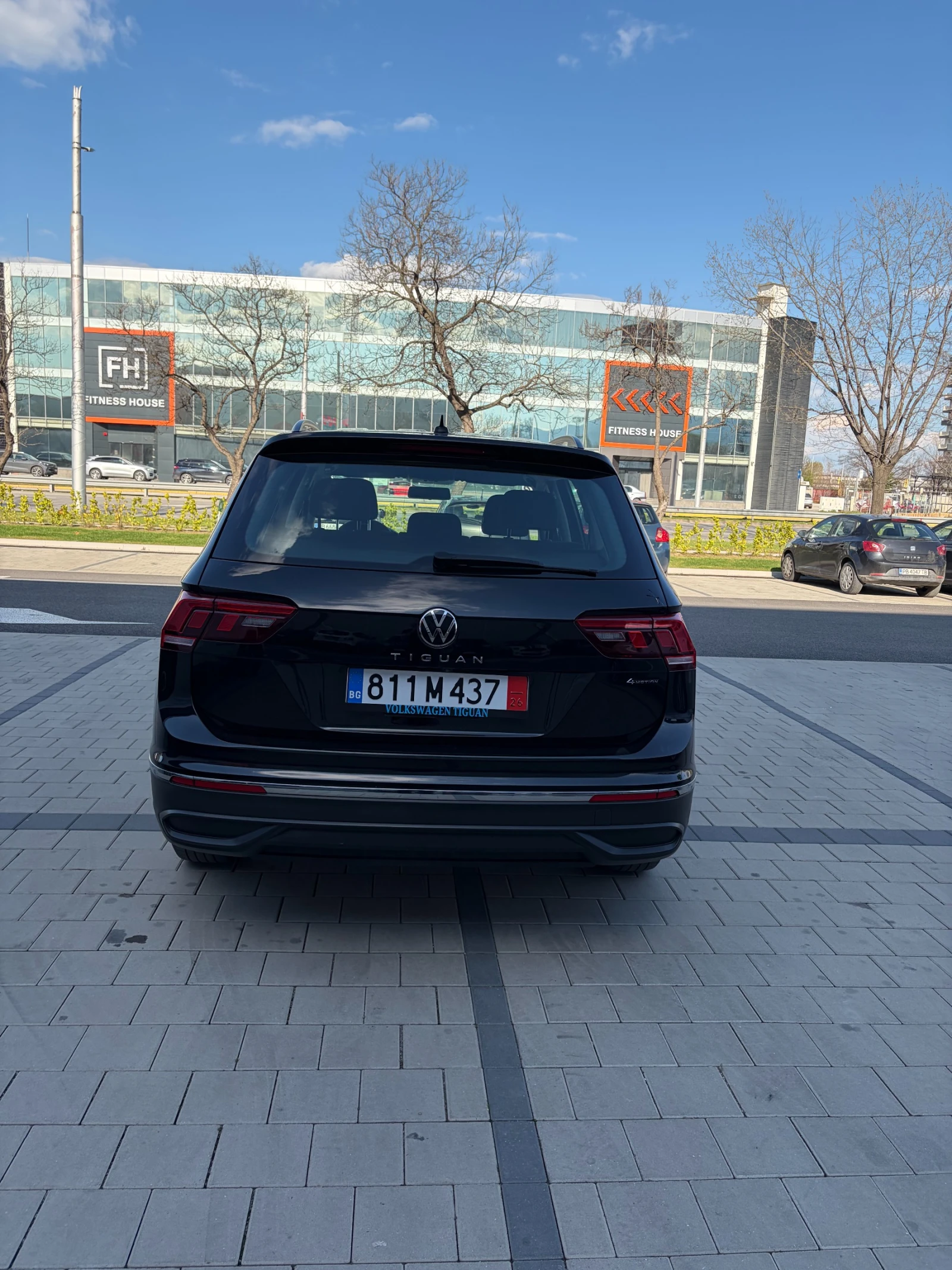 VW Tiguan 2.0T, 4Motion, снимка 4 - Автомобили и джипове - 54100482