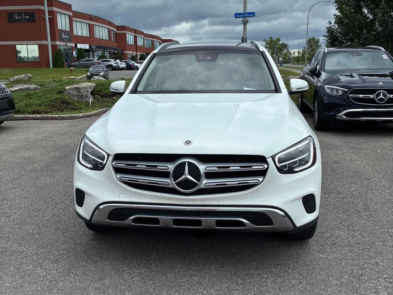 Mercedes-Benz GLC 300 CARFAX/КЛИП/ОТ ГЛАВНО ПРЕДСТАВИТЕЛСТВО , снимка 6 - Автомобили и джипове - 55468469