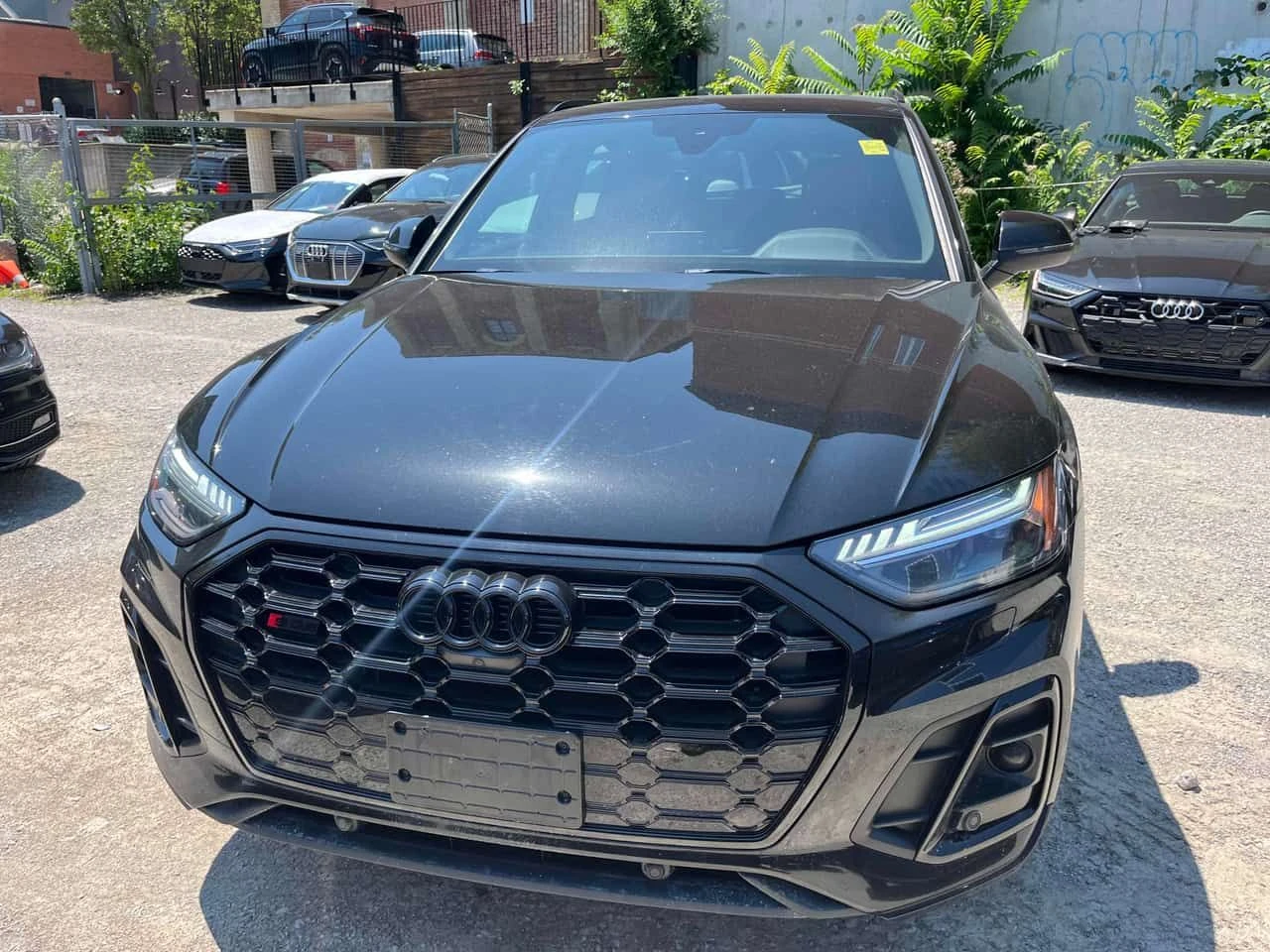 Audi SQ5 TECHNIK * DISTRONIC* B&O* 360* , снимка 6 - Автомобили и джипове - 55577621