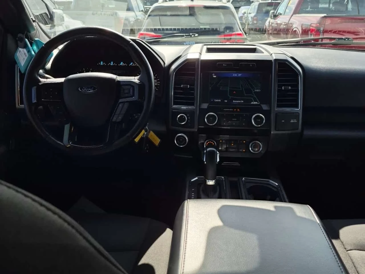 Ford F150 XLT CREW CAB SHORT BED| ОПЦИЯ ЗА ФИНАНСИРАНЕ, снимка 10 - Автомобили и джипове - 56163232