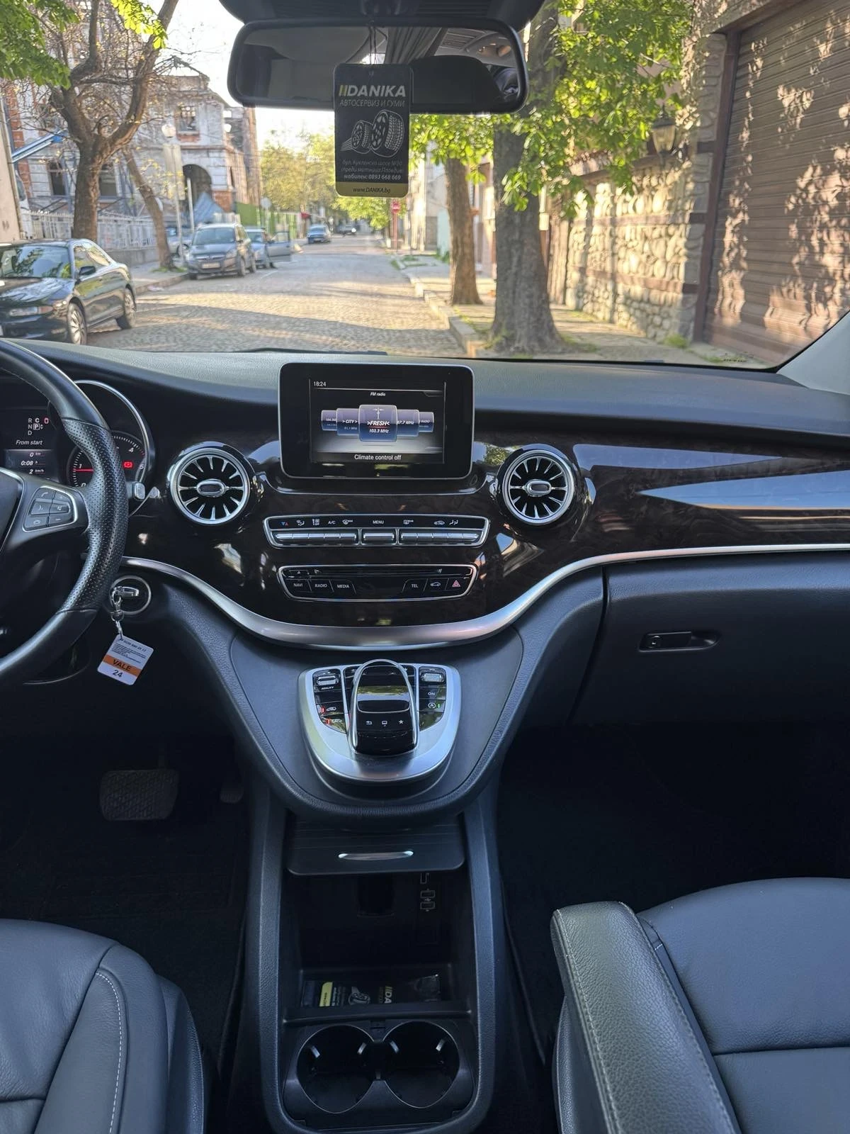 Mercedes-Benz V 220  VIP - Facelift - изображение 7