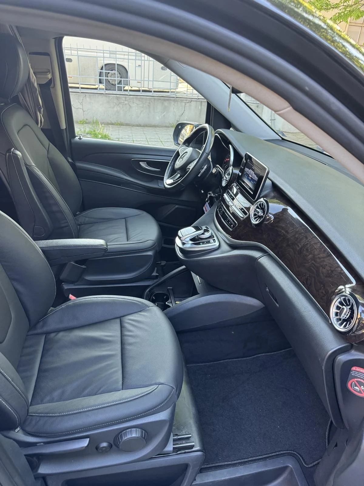 Mercedes-Benz V 220  VIP - Facelift - изображение 6