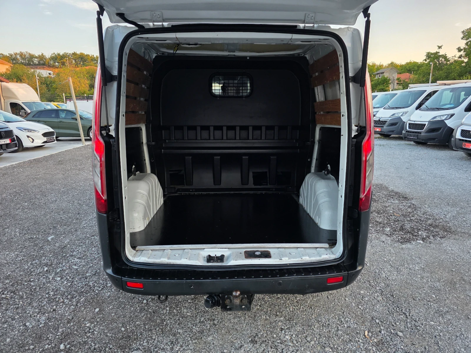 Ford Transit Custom 2.2tdci 5+ 1 125к.с., снимка 9 - Бусове и автобуси - 55961958